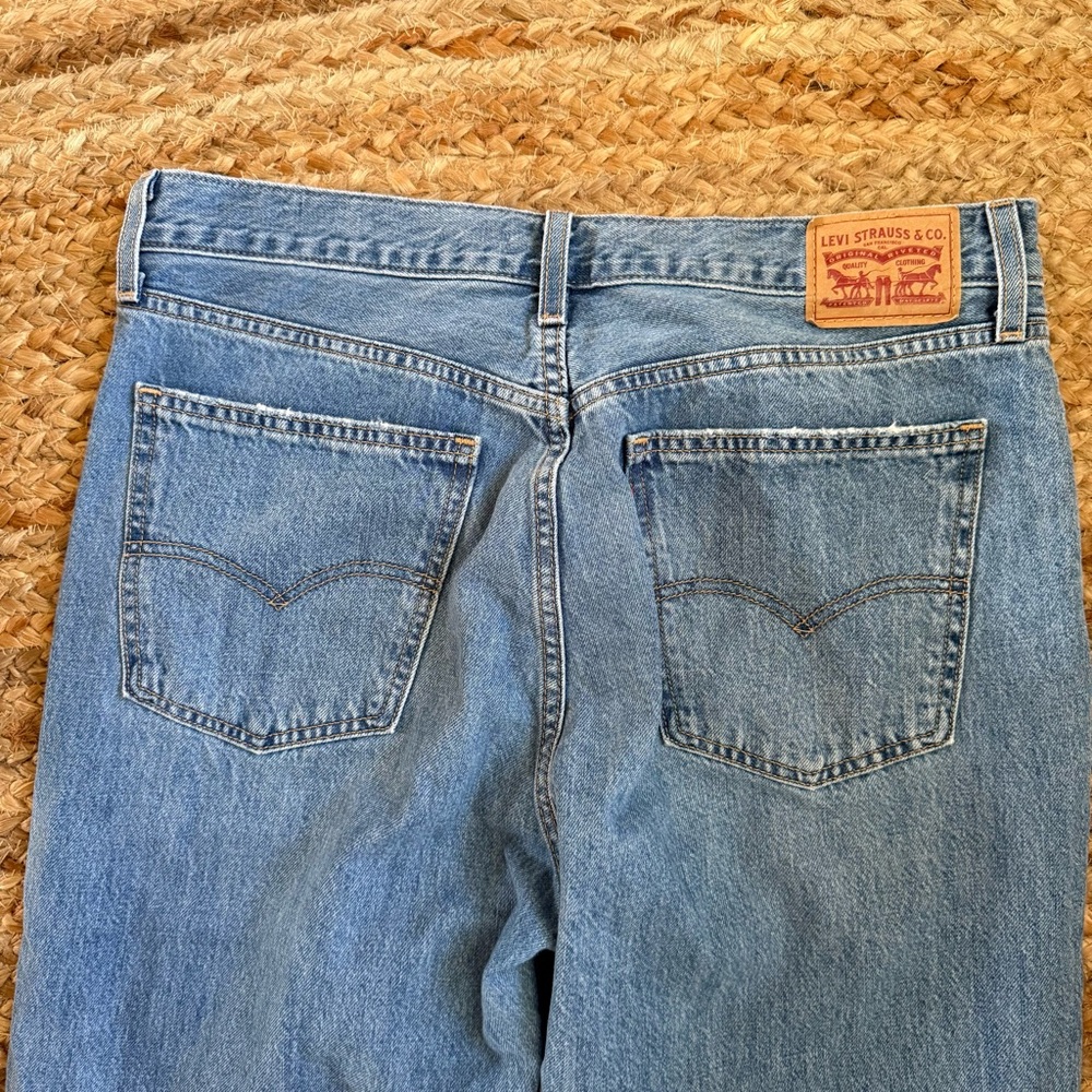 Levi’s Women’s Size 31 Waist Low Pro Straight Medium Wash Denim - Picture 6 of 11